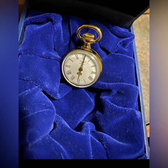 Vintage Halcyon Days Enamels
England Alice In Wonderland Pocket
Watch Clock Box - Picture 2 of 5